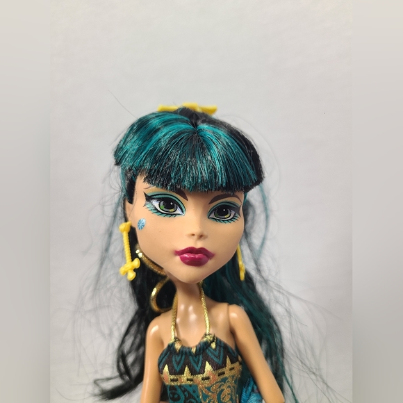 Monster High Cleo De Nile 13 Wishes Desert Fright Oasis Beach Play Doll - Picture 8 of 9